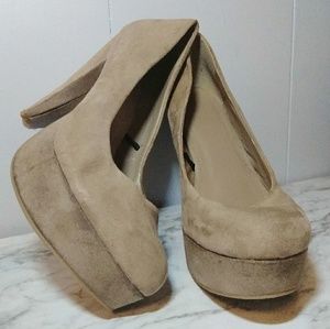 Forever21 faux suede heels